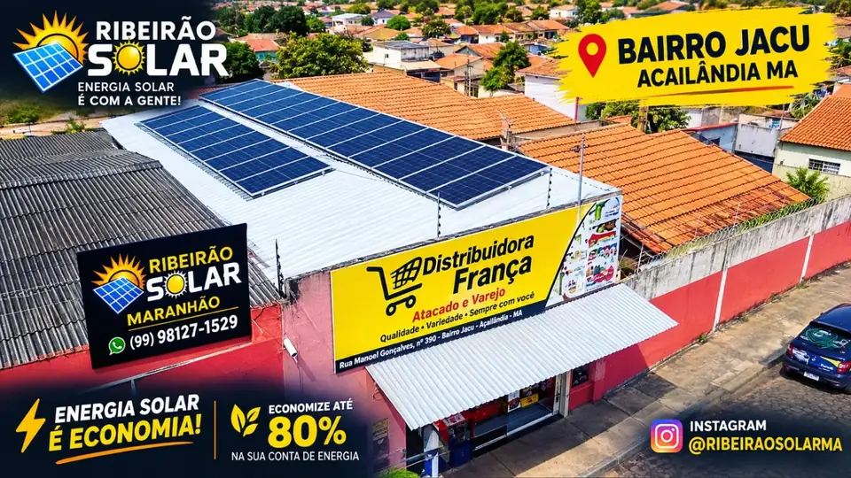 Painéis solares na cobertura da Distribuidora França, em Açailândia, Maranhão